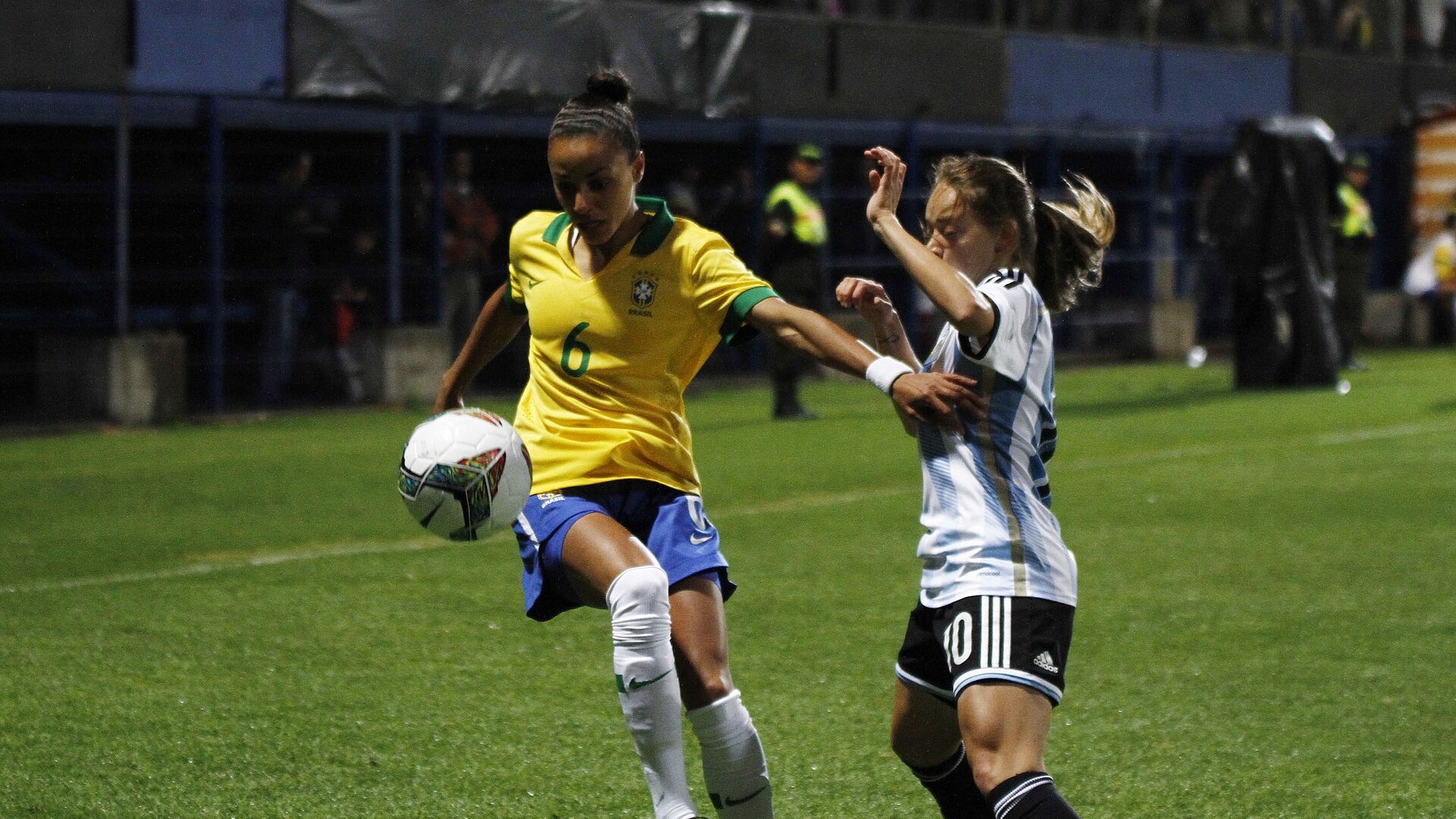 Women's football team training at a professional facility in Buenos Aires ahead of the 2027 FIFA World Cup