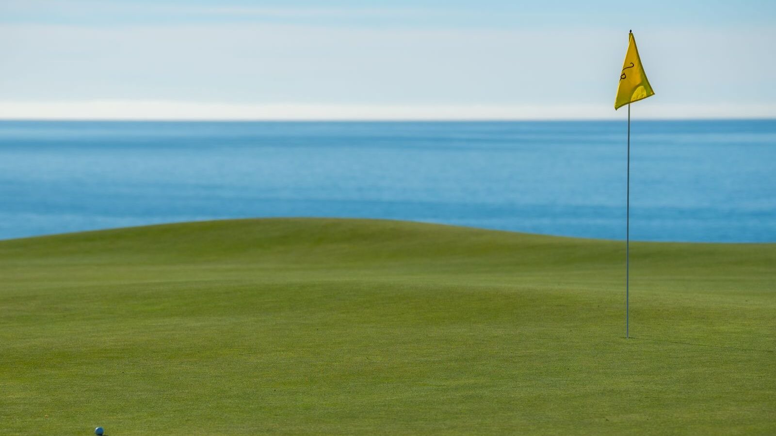A championship golf course by the ocean, a destination for a golf tour