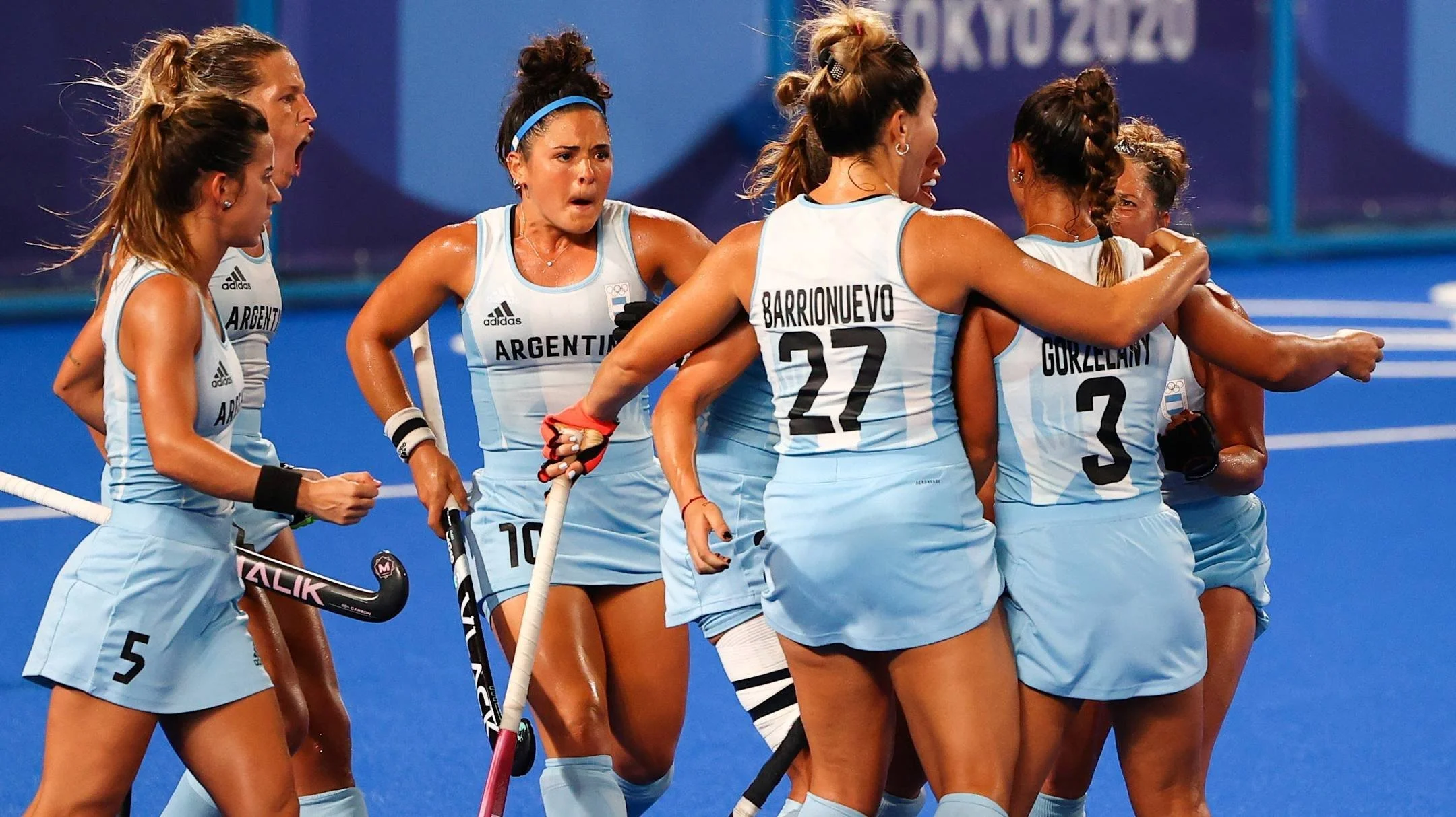 Las Leonas Argentina women's field hockey team in action during international competition